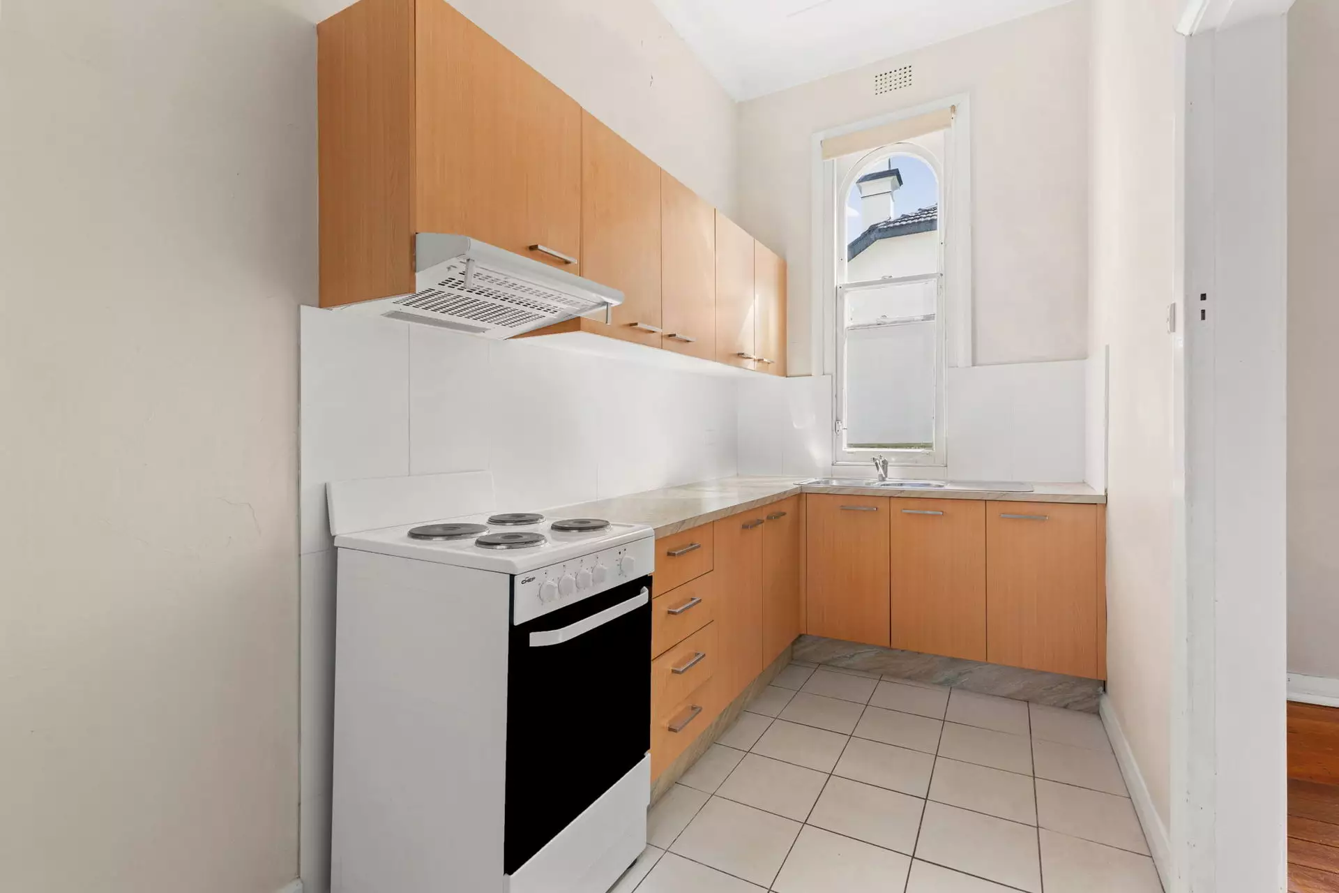 2/140 Frederick Street