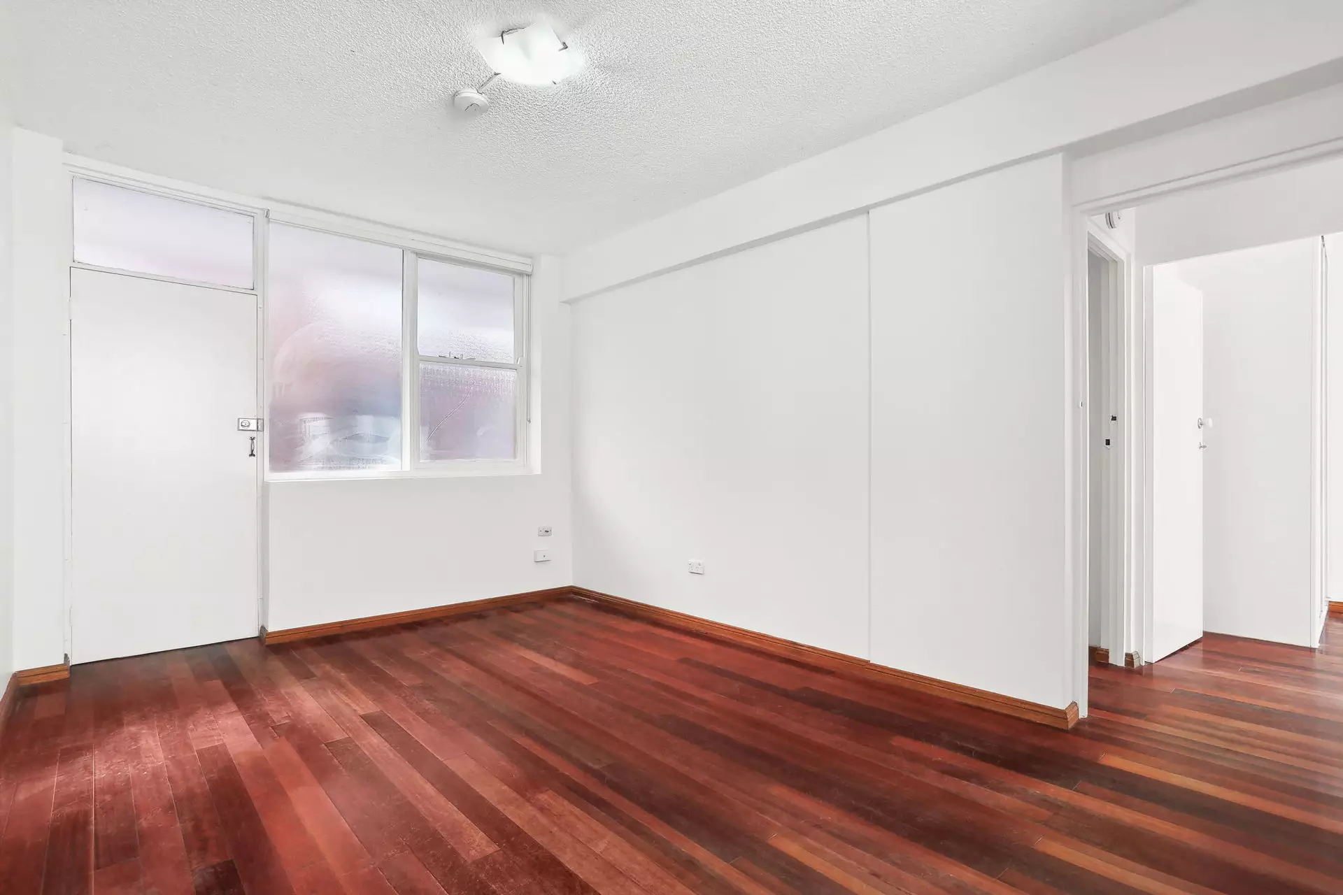 2/151B Smith Street