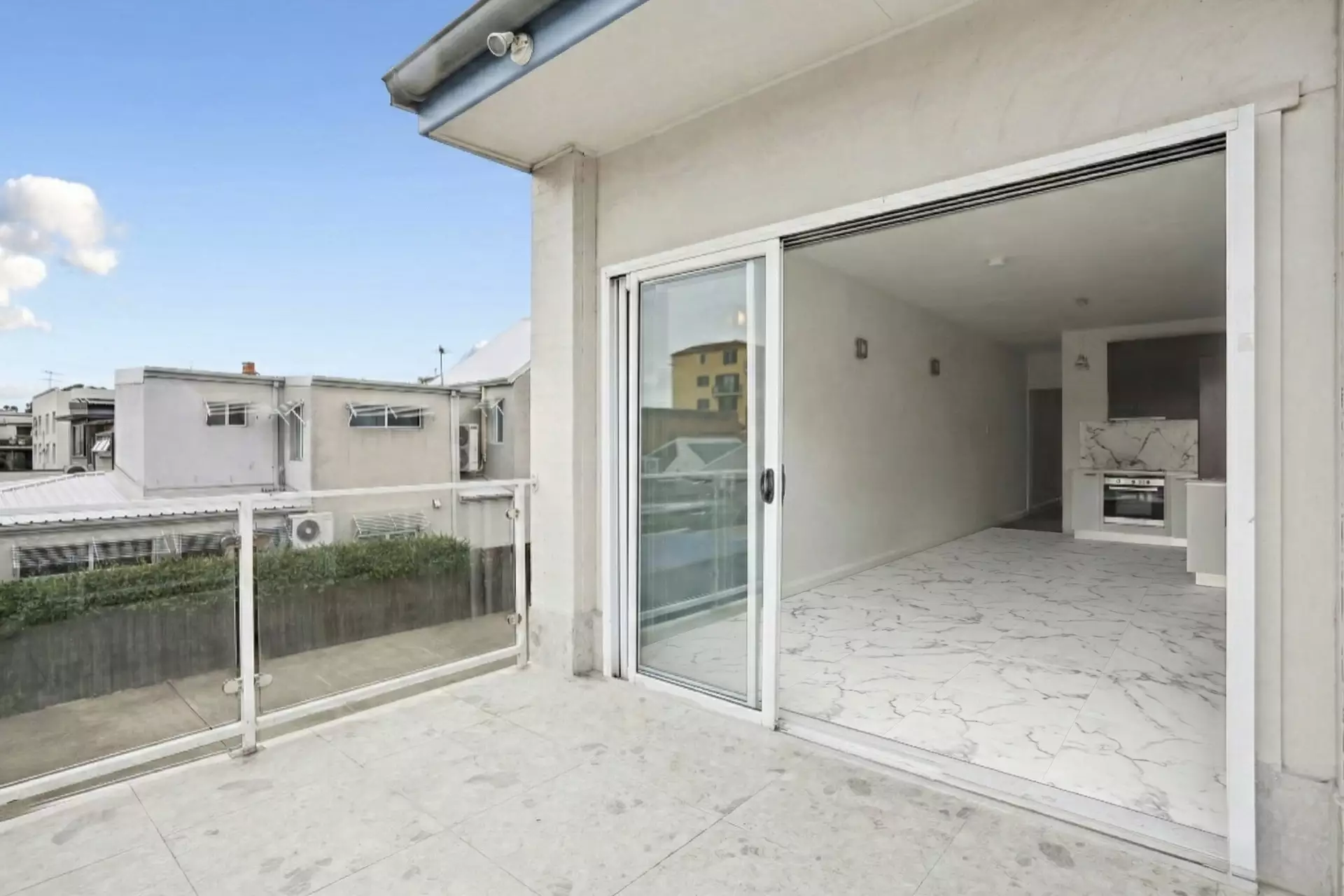 43C Renwick Street